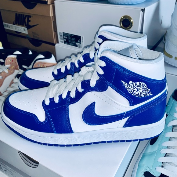 • Meet Your Posher, AUTHENTYXX • - Picture 5 of 9